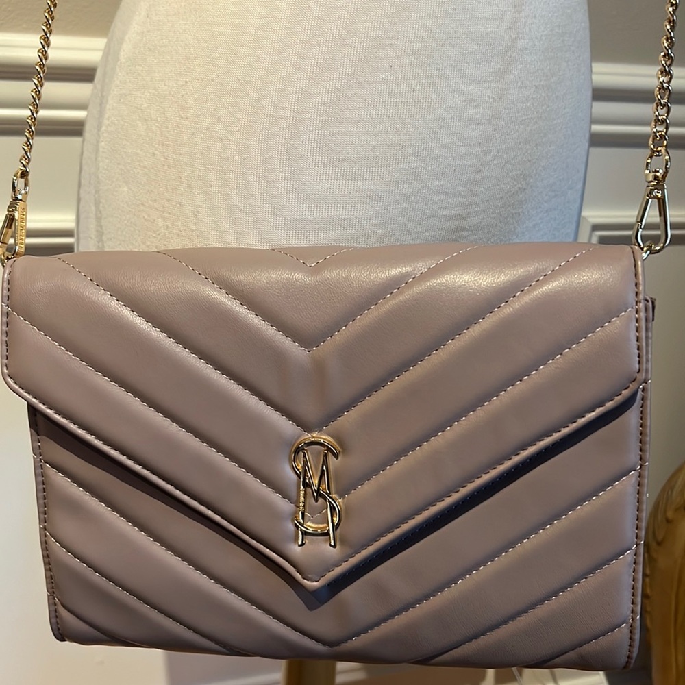 STEVE MADDEN Beautiful shoulder bag, great condition.